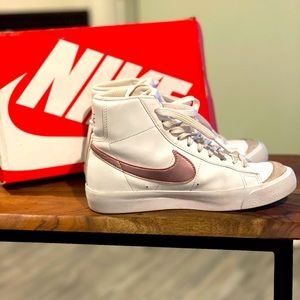 Nike Blazer Mid ‘77 White/ Pink Glaze